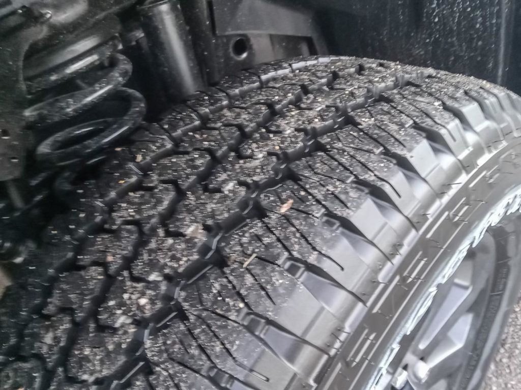 2024 Ram 3500 BIG HORN IN GRANITE METALLIC EQUIPPED WITH A 6.7L CUMMINS TURBO DIESEL , 4X4 , 6SPD AUTO , REAR AUTO LVL AIR SUSPENSION , ALPINE-6