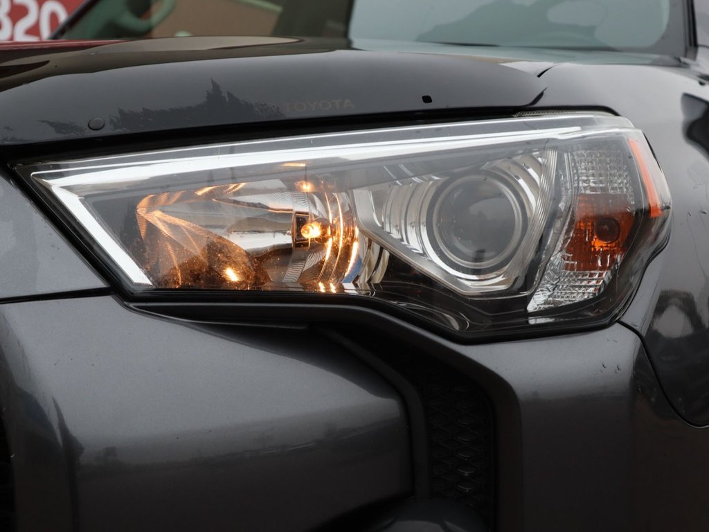 2019 Toyota 4Runner LIMITED - 4.0L, 4WD, LEATHER, NAV, SUNROOF, REMOTE START,-3