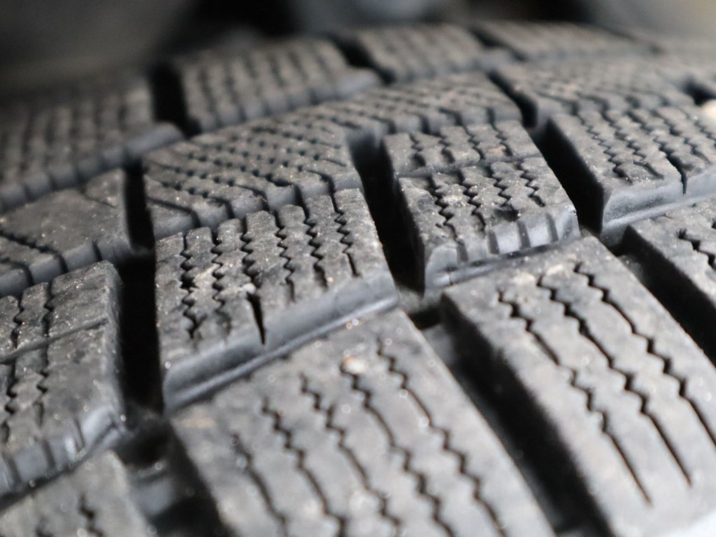 2014 Toyota Tacoma X RUNNER - MANUAL, BLACK, MANUAL, 4.0L V6, SUPER LOW KMS, RARE!-5