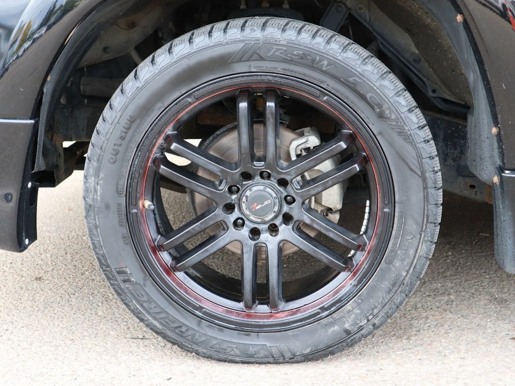 2014 Toyota Tacoma X RUNNER - MANUAL, BLACK, MANUAL, 4.0L V6, SUPER LOW KMS, RARE!-4