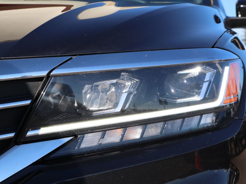 2021 Volkswagen Passat HIGHLINE IN BLACK EQUIPPED WITH A 2.0L TURBO I4 , FWD , 6SPD AUTO , PREMIUM SYNTHETIC LEATHER HEATED SEATS , DUAL ZONE AC , BACK-3