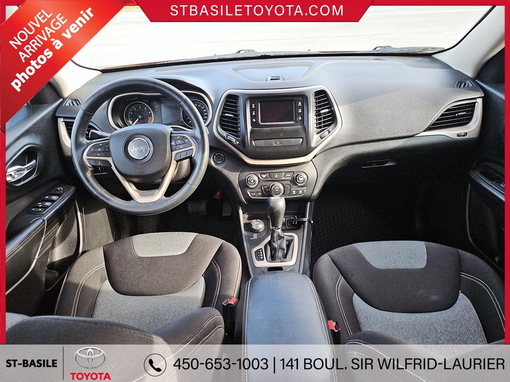 2014  Cherokee Sport V6 4/4 GROUPE REMORQUAGE BLUETOOTH in Saint-Basile-Le-Grand, Quebec - 13 - w1024h768px