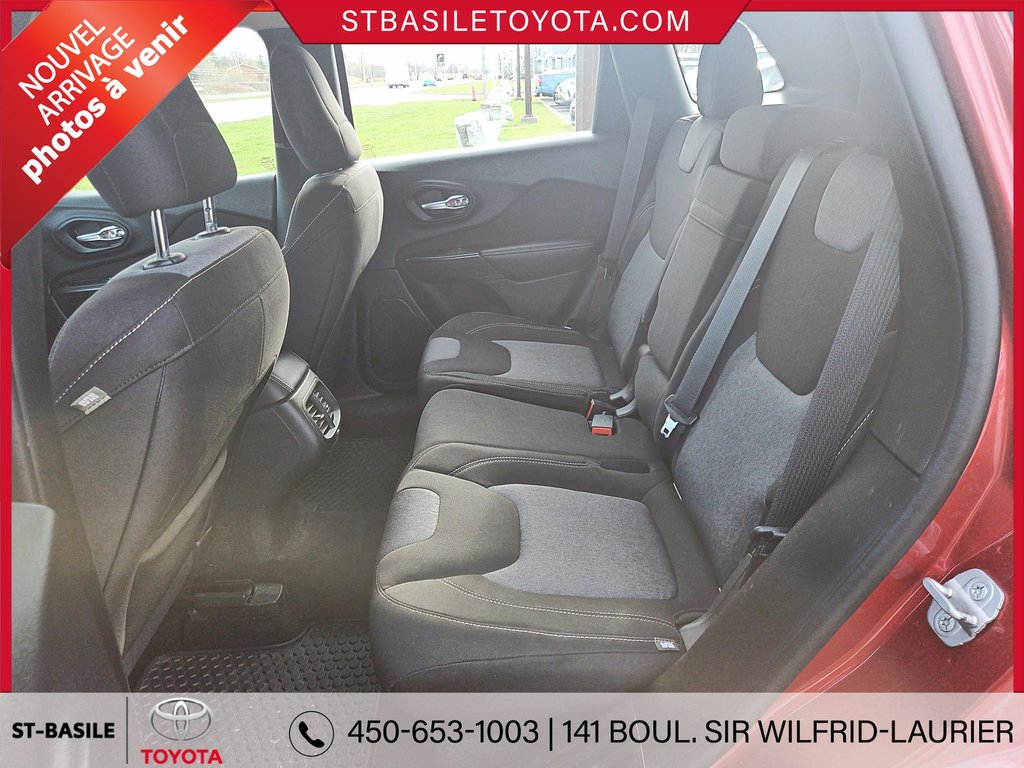 2014  Cherokee Sport V6 4/4 GROUPE REMORQUAGE BLUETOOTH in Saint-Basile-Le-Grand, Quebec - 12 - w1024h768px