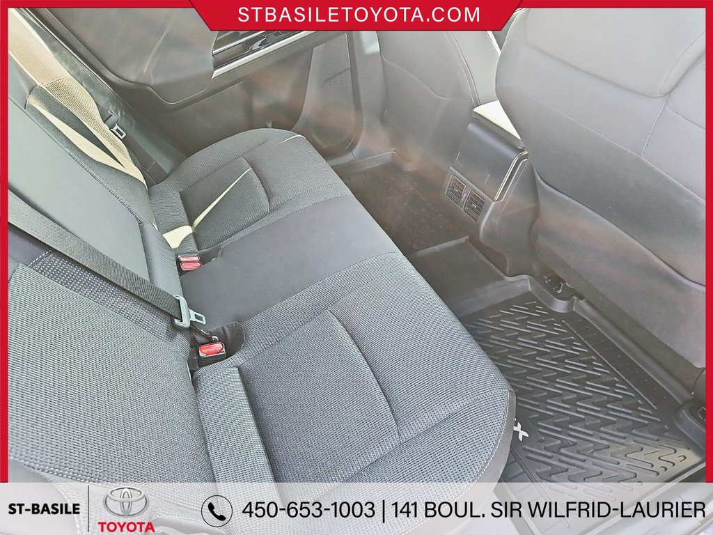 Toyota BZ4X LE FWD SIÈGES/VOLANT CHAUFFANT COFFRE AUTO 2023 à Saint-Basile-Le-Grand, Québec - 14 - w1024h768px
