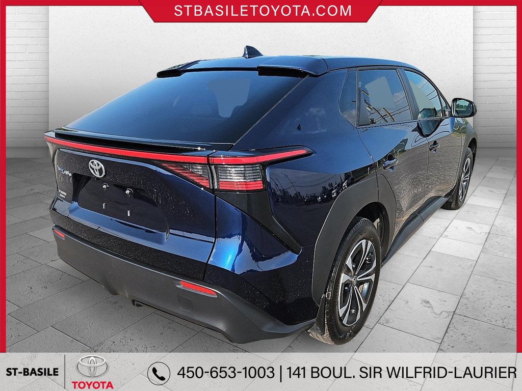 Toyota BZ4X LE FWD SIÈGES/VOLANT CHAUFFANT COFFRE AUTO 2023 à Saint-Basile-Le-Grand, Québec - 3 - w1024h768px