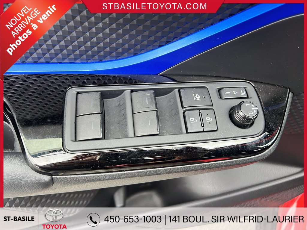 2020 Toyota C-HR XLE PREMIUM SIEGES/VOLANT CHAUFFANT in Saint-Basile-Le-Grand, Quebec - 12 - w1024h768px