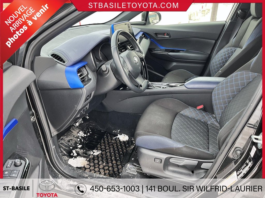 Toyota C-HR XLE PREMIUM MAGS SIEGES /VOLANT CHAUFFANTS USB AUX 2021 à Saint-Basile-Le-Grand, Québec - 11 - w1024h768px