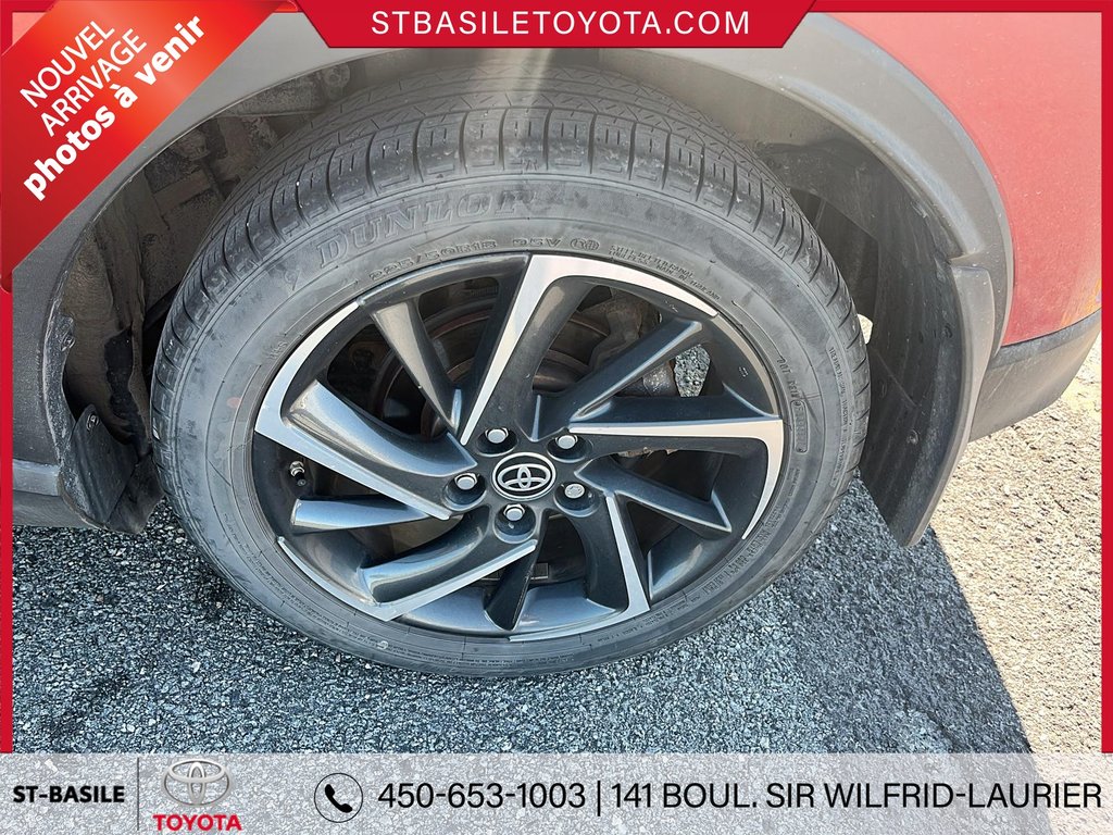 2021 Toyota C-HR LIMITED CUIR MAGS SIEGES CHAUFFANTS BLUETOOTH in Saint-Basile-Le-Grand, Quebec - 9 - w1024h768px