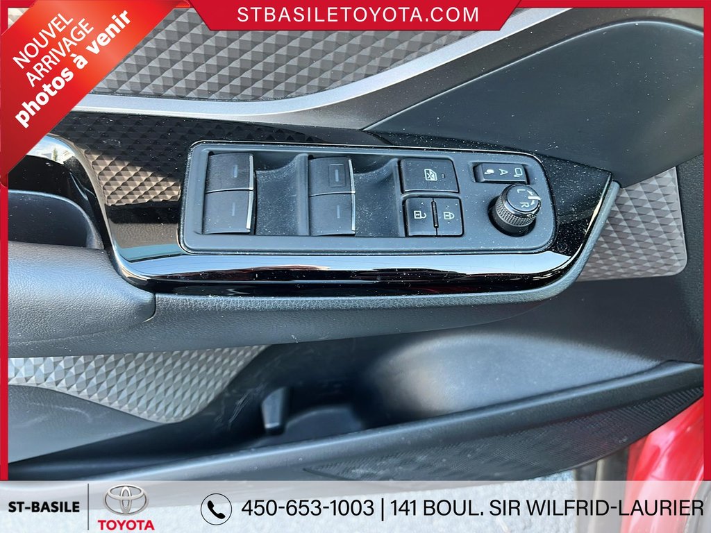 2021 Toyota C-HR LIMITED CUIR MAGS SIEGES CHAUFFANTS BLUETOOTH in Saint-Basile-Le-Grand, Quebec - 10 - w1024h768px