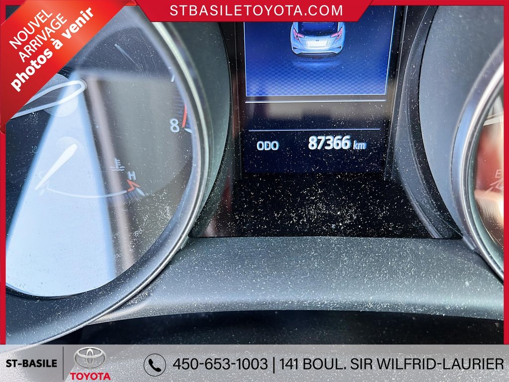 2021 Toyota C-HR LIMITED CUIR MAGS SIEGES CHAUFFANTS BLUETOOTH in Saint-Basile-Le-Grand, Quebec - 17 - w1024h768px