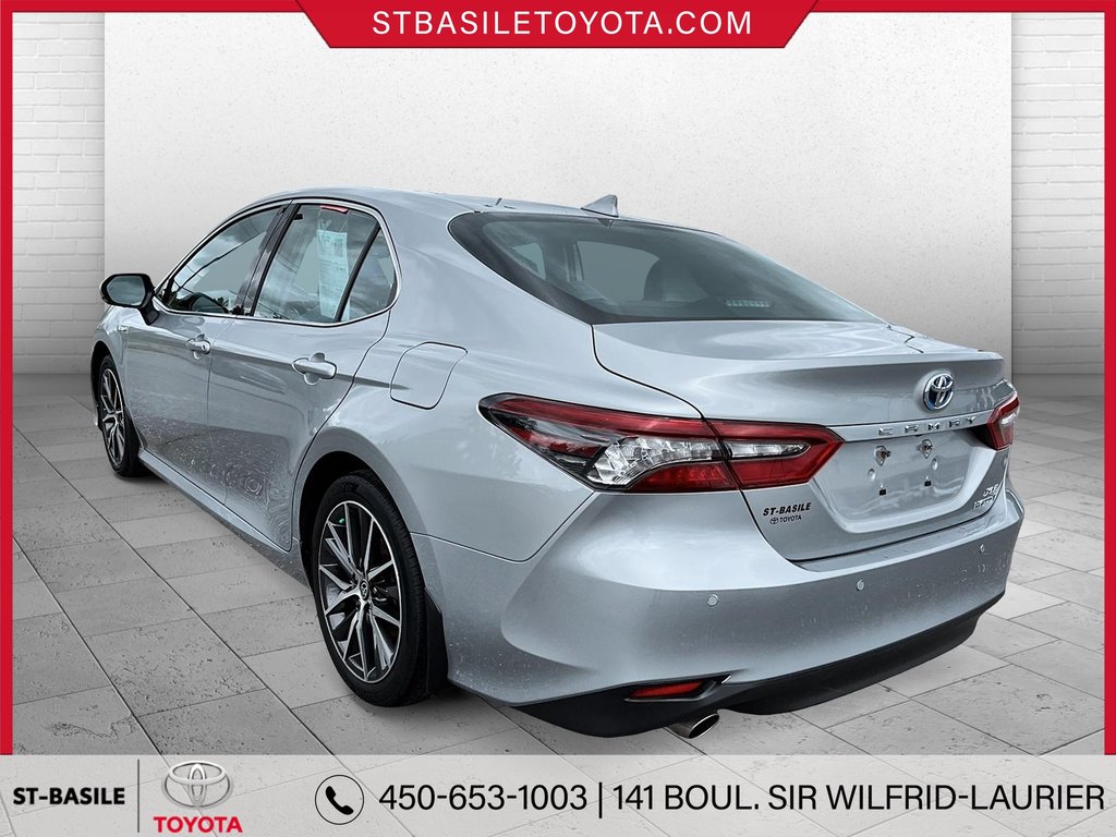 2021  Camry Hybrid XLE in Saint-Basile-Le-Grand, Quebec - 9 - w1024h768px