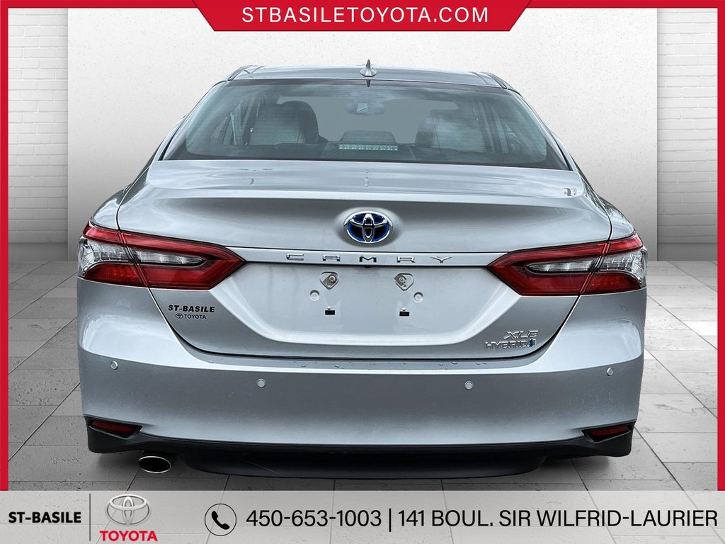 2021  Camry Hybrid XLE in Saint-Basile-Le-Grand, Quebec - 6 - w1024h768px