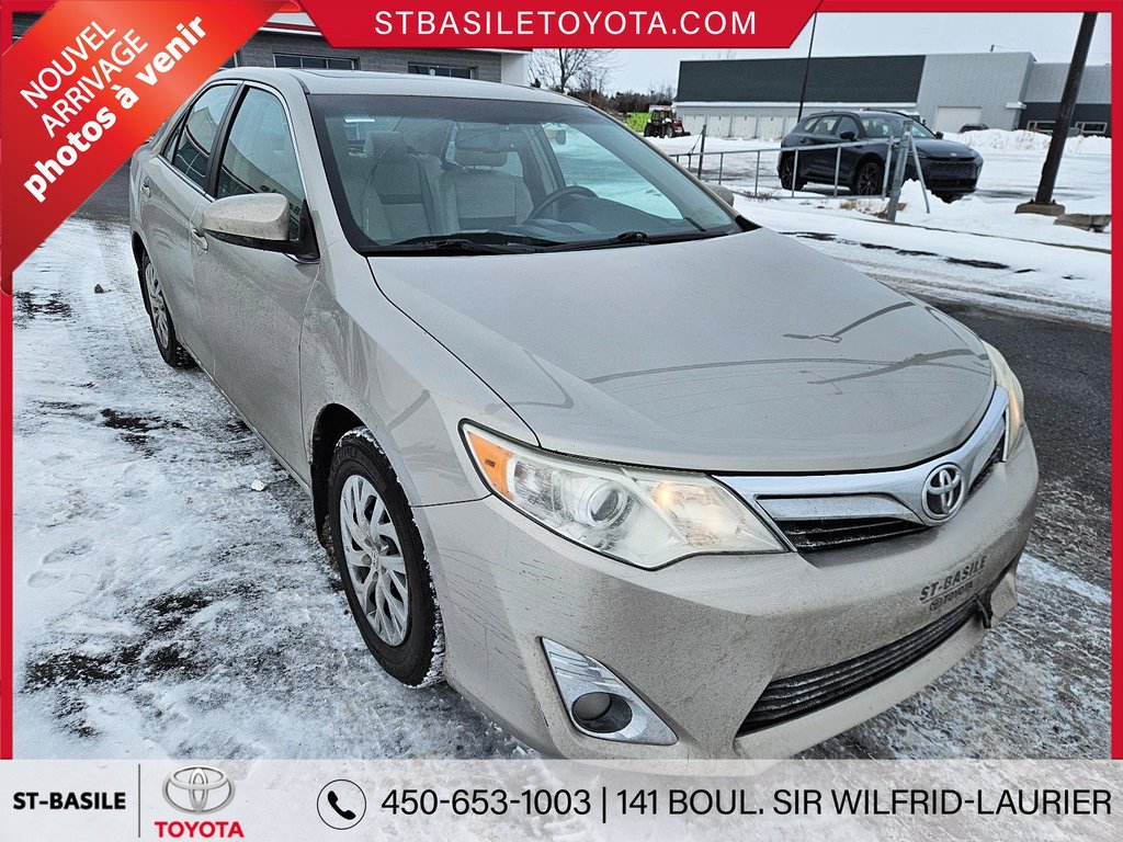 Toyota Camry XLE CUIR TOIT GPS AVERTISSEUR D’ANGLE MORT 2014 à Saint-Basile-Le-Grand, Québec - 3 - w1024h768px