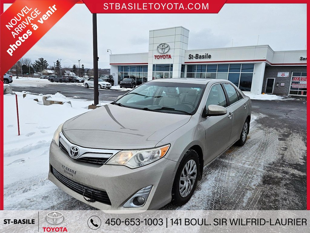 Toyota Camry XLE CUIR TOIT GPS AVERTISSEUR D’ANGLE MORT 2014 à Saint-Basile-Le-Grand, Québec - 1 - w1024h768px