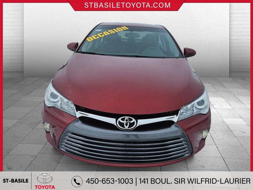 Toyota Camry XLE GPS CUIR TOIT CAMERA MAGS BLUETOOTH AUX USB 2015 à Saint-Basile-Le-Grand, Québec - 2 - w1024h768px