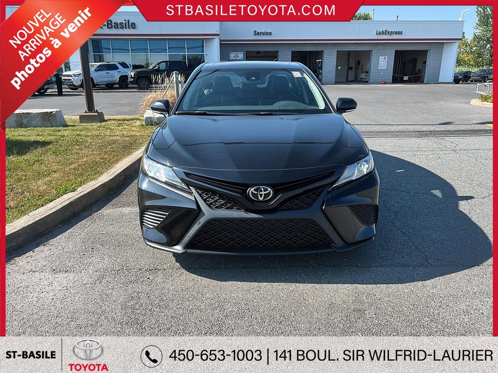 Toyota Camry SE AMÉLIORÉ TOIT OUVRANT SIÈGES/VOLANT CHAUFFANTS 2020 à Saint-Basile-Le-Grand, Québec - 2 - w1024h768px