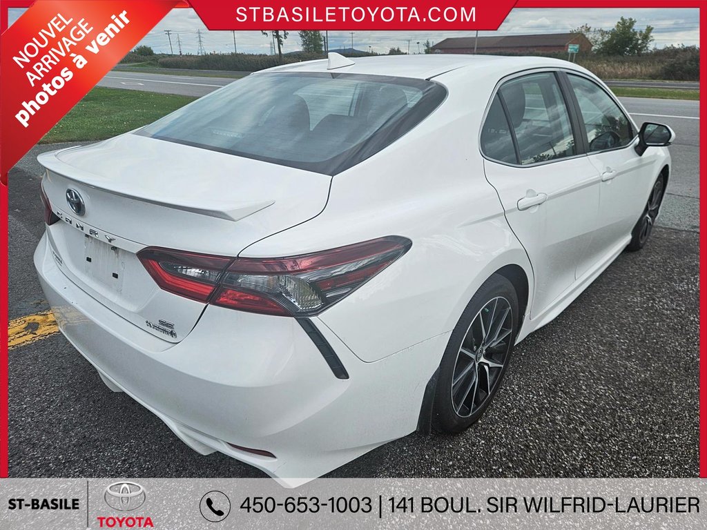 2023  Camry Hybrid SE MAGS CUIR TOIT OUVRANT CAMERA CARPLAY in Saint-Basile-Le-Grand, Quebec - 5 - w1024h768px