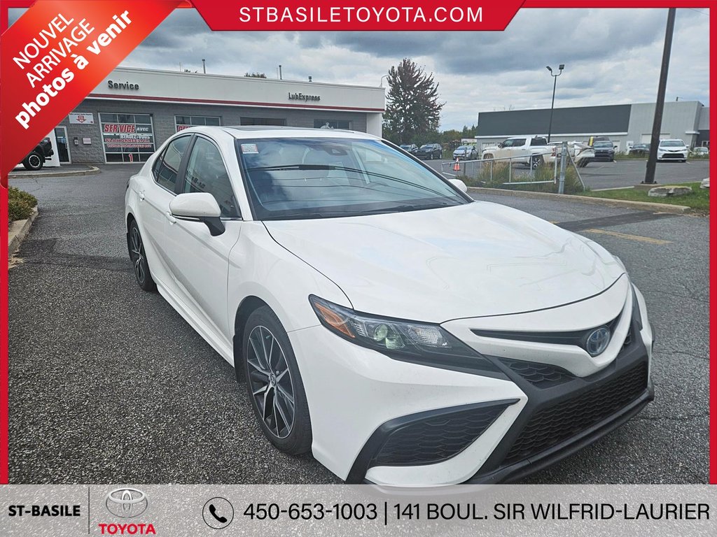 2023  Camry Hybrid SE MAGS CUIR TOIT OUVRANT CAMERA CARPLAY in Saint-Basile-Le-Grand, Quebec - 3 - w1024h768px