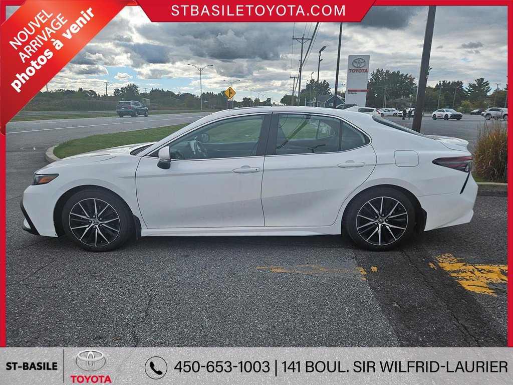 2023  Camry Hybrid SE MAGS CUIR TOIT OUVRANT CAMERA CARPLAY in Saint-Basile-Le-Grand, Quebec - 8 - w1024h768px