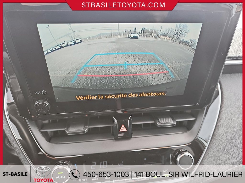 2023  COROLLA CROSS LE FWD VOLANT/SIEGES CHAUFFANTS CARPLAY ANDROID in Saint-Basile-Le-Grand, Quebec - 25 - w1024h768px