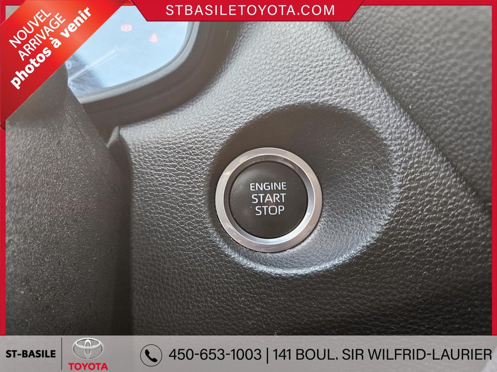 2023 Toyota COROLLA CROSS LE AWD PREMIUM VOLANT/SIEGES CHAUFFANT AUX in Saint-Basile-Le-Grand, Quebec - 14 - w1024h768px