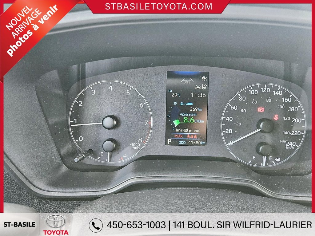2023 Toyota COROLLA CROSS LE AWD PREMIUM VOLANT/SIEGES CHAUFFANT AUX in Saint-Basile-Le-Grand, Quebec - 11 - w1024h768px
