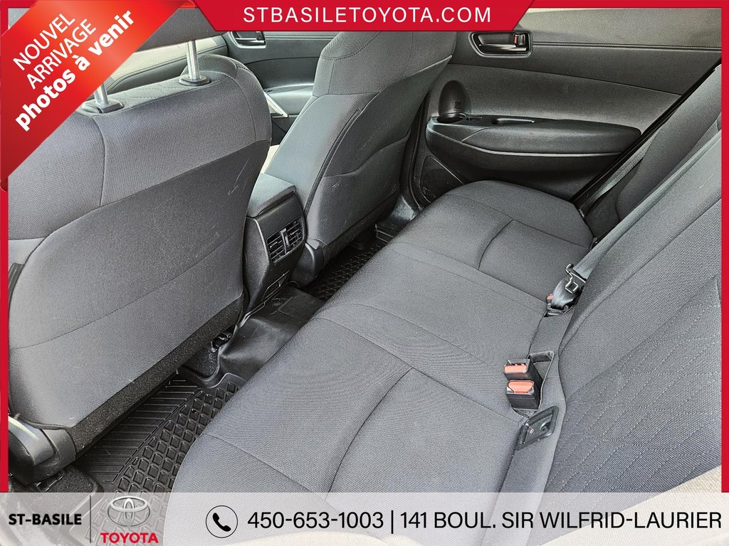 2023 Toyota COROLLA CROSS LE AWD PREMIUM VOLANT/SIEGES CHAUFFANT AUX in Saint-Basile-Le-Grand, Quebec - 6 - w1024h768px