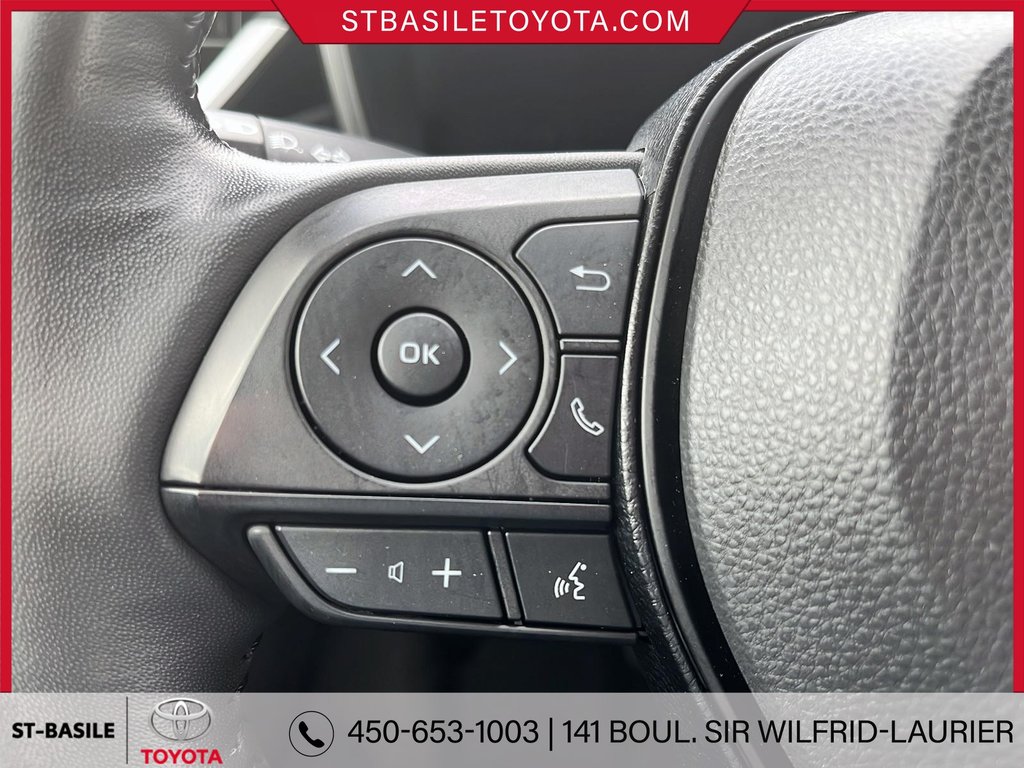 Toyota COROLLA HYBRIDE LE PREMIUM INTERIEUR CUIR VOLANT SIEGES CHAUFFANT 2020 à Saint-Basile-Le-Grand, Québec - 19 - w1024h768px