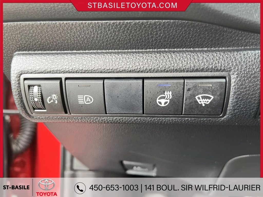 Toyota COROLLA HYBRIDE LE PREMIUM INTERIEUR CUIR VOLANT SIEGES CHAUFFANT 2020 à Saint-Basile-Le-Grand, Québec - 18 - w1024h768px