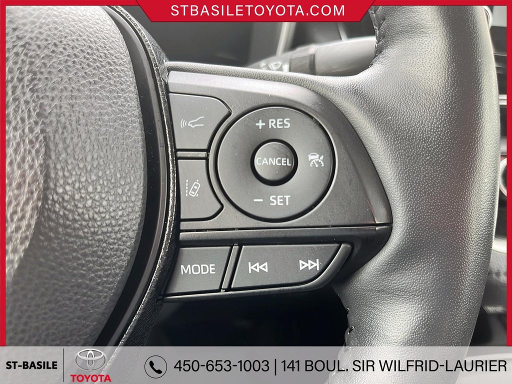 Toyota COROLLA HYBRIDE LE PREMIUM INTERIEUR CUIR VOLANT SIEGES CHAUFFANT 2020 à Saint-Basile-Le-Grand, Québec - 20 - w1024h768px