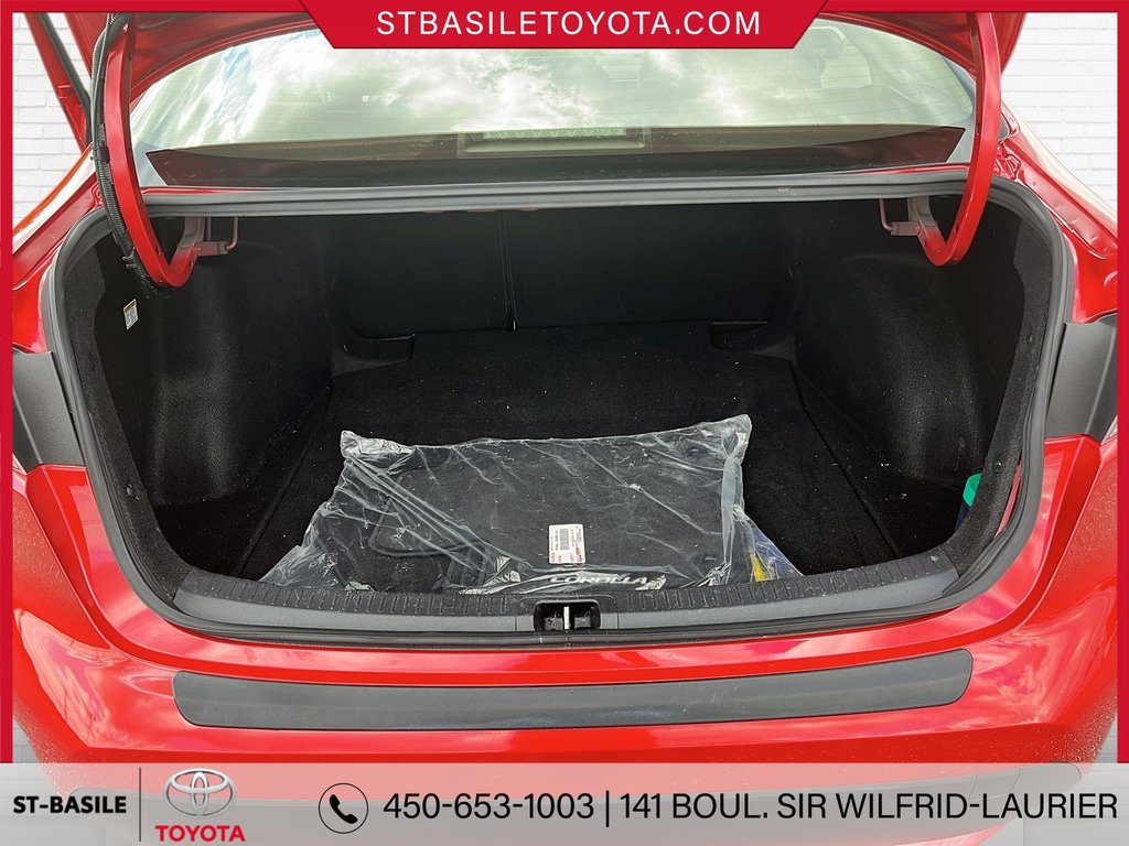 Toyota COROLLA HYBRIDE LE PREMIUM INTERIEUR CUIR VOLANT SIEGES CHAUFFANT 2020 à Saint-Basile-Le-Grand, Québec - 11 - w1024h768px