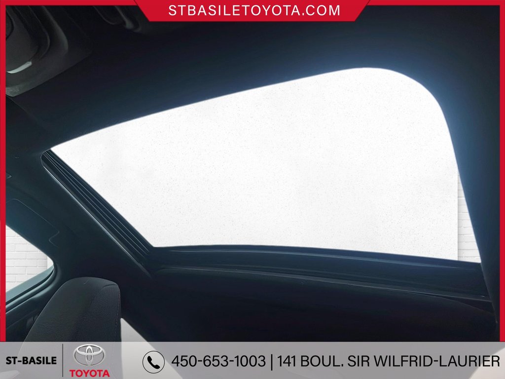 Toyota COROLLA HYBRIDE SE AWD TOIT OUVRANT SIÈGES/VOLANT CHAUFFANT 2023 à Saint-Basile-Le-Grand, Québec - 24 - w1024h768px