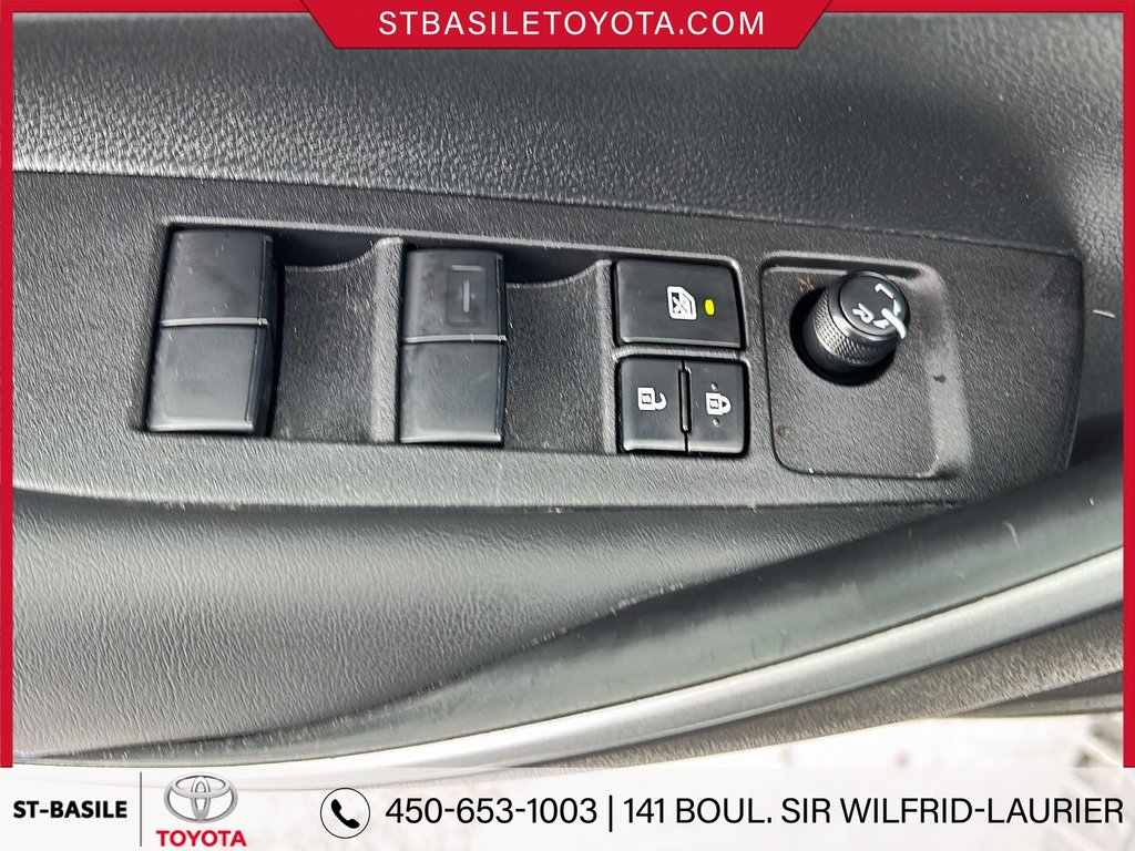 2020  Corolla SE SIEGES CHAUF BLUETOOTH MAGS USB AUX in Saint-Basile-Le-Grand, Quebec - 17 - w1024h768px