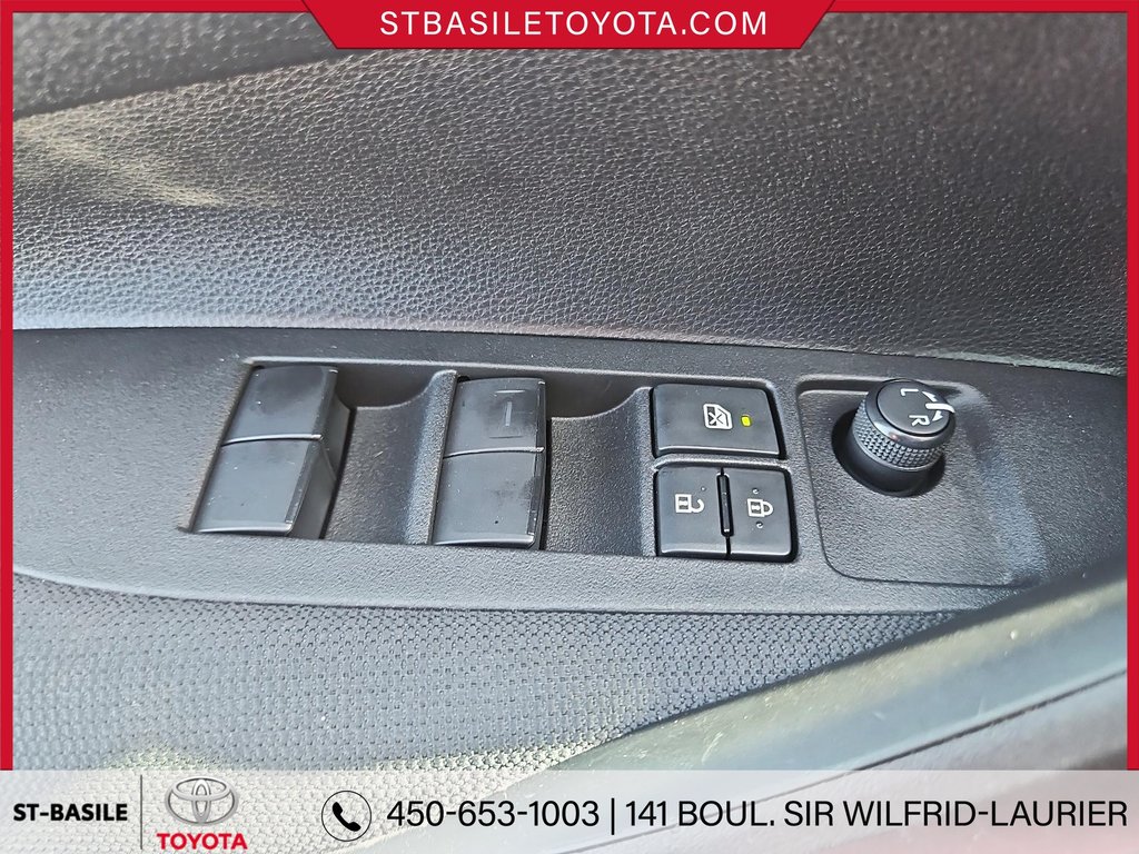 Toyota Corolla LE SIÈGES CHAUFFANT BLUETOOTH 2021 à Saint-Basile-Le-Grand, Québec - 19 - w1024h768px