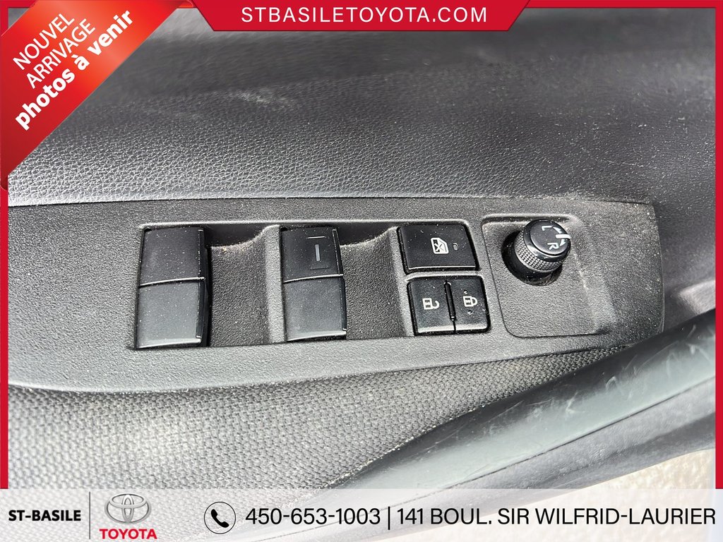 Toyota Corolla LE AMELIORÉ TOIT OUVRANT SIEGES/VOLANT CHAUFFANT 2022 à Saint-Basile-Le-Grand, Québec - 11 - w1024h768px