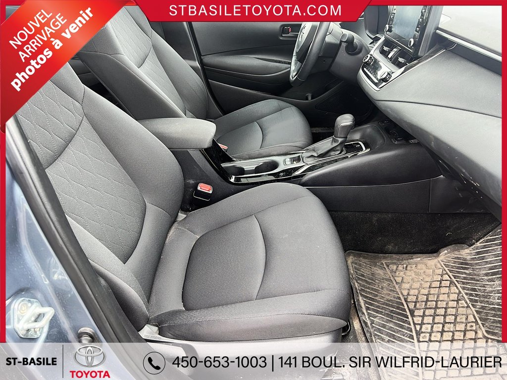 Toyota Corolla LE AMELIORÉ TOIT OUVRANT SIEGES/VOLANT CHAUFFANT 2022 à Saint-Basile-Le-Grand, Québec - 8 - w1024h768px