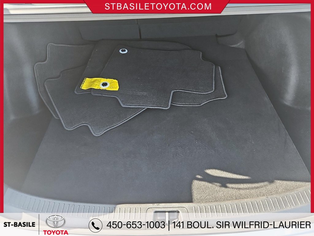 Toyota COROLLA HYBRIDE SE AWD VOLANT/SIEGES CHAUFFANTS CARPLAY 2023 à Saint-Basile-Le-Grand, Québec - 11 - w1024h768px