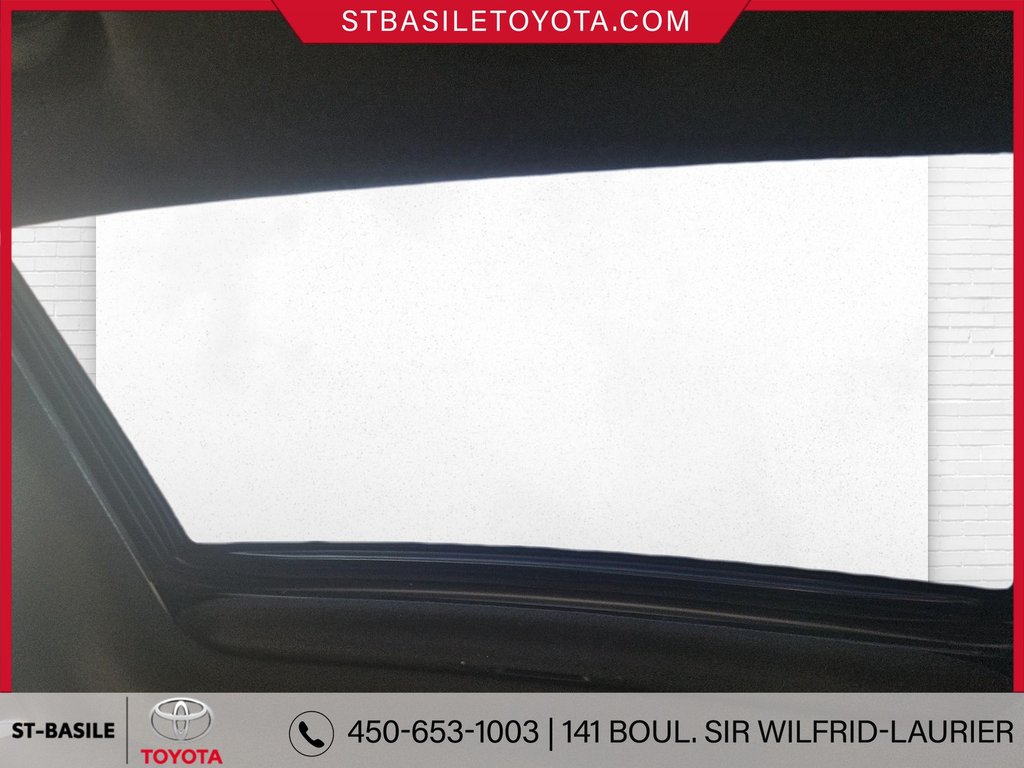 Toyota COROLLA HYBRIDE SE AWD VOLANT/SIEGES CHAUFFANTS CARPLAY 2023 à Saint-Basile-Le-Grand, Québec - 27 - w1024h768px