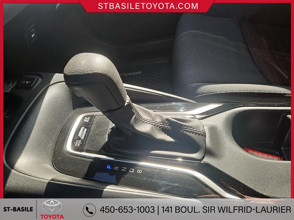 Toyota COROLLA HYBRIDE SE AWD VOLANT/SIEGES CHAUFFANTS CARPLAY 2023 à Saint-Basile-Le-Grand, Québec - 25 - w1024h768px