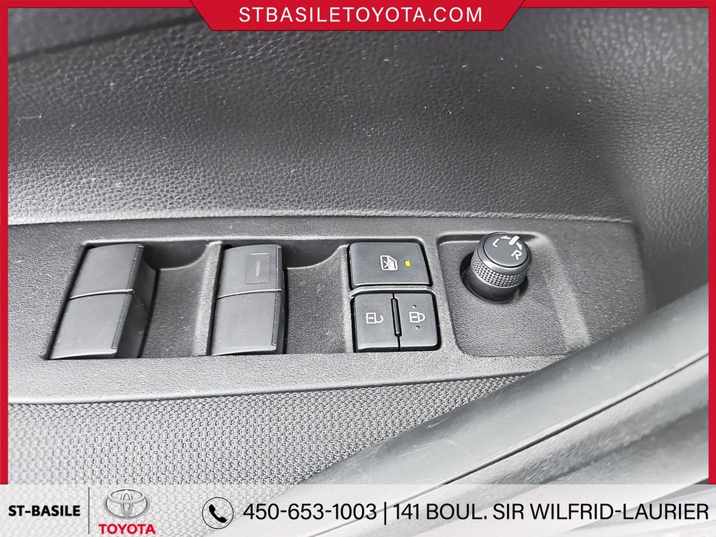 Toyota COROLLA HYBRIDE LE SIÈGES/VOLANT CHAUFFANT BLUETOOTH MAGS 2023 à Saint-Basile-Le-Grand, Québec - 17 - w1024h768px