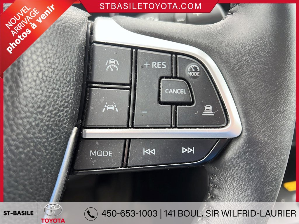 Toyota Grand Highlander XLE INTERIEUR EN CUIR SIEGES/VOLANT CHAUFFANT 2024 à Saint-Basile-Le-Grand, Québec - 13 - w1024h768px