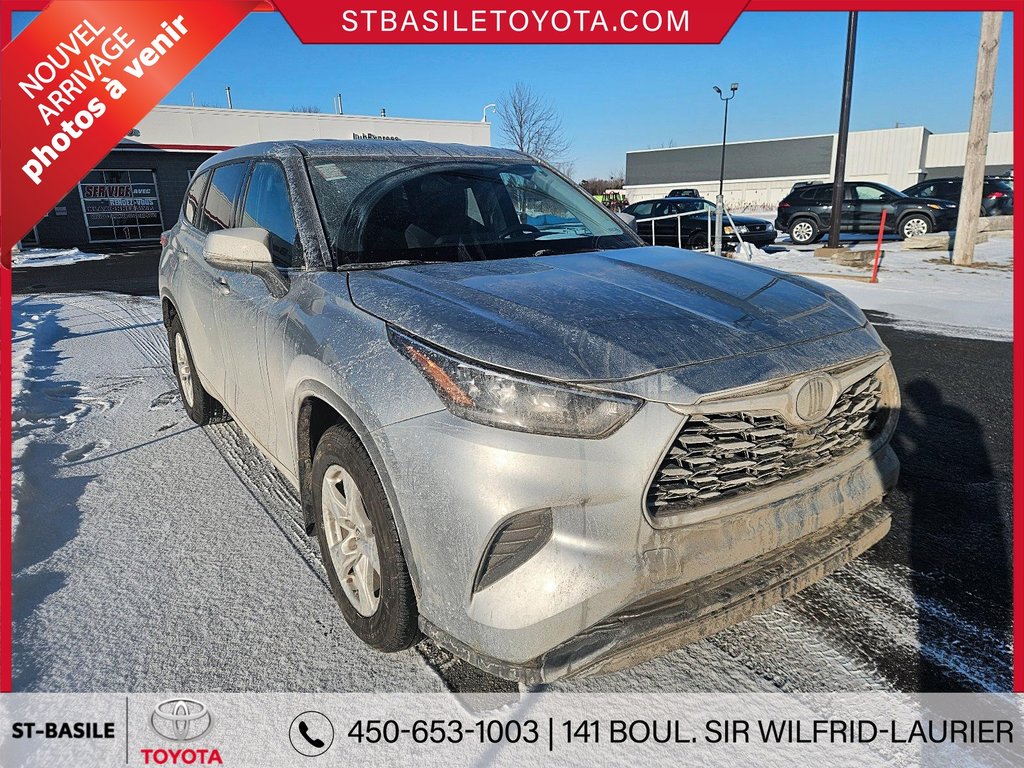 Toyota Highlander LE AWD 8 PASS MAGS SIÈGES CHAUFFANTS APPLE ANDROID 2020 à Saint-Basile-Le-Grand, Québec - 3 - w1024h768px