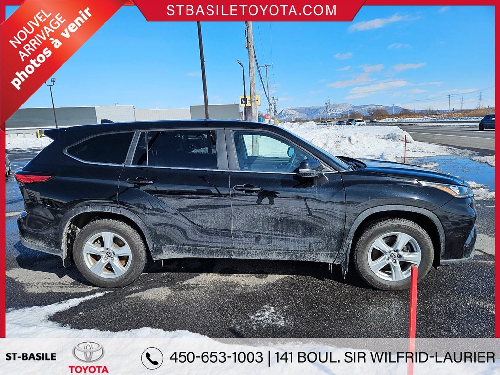 2023 Toyota Highlander LE AWD 8 PASS MAGS SIÈGES CHAUFFANTS APPLE ANDROID in Saint-Basile-Le-Grand, Quebec - 4 - w1024h768px