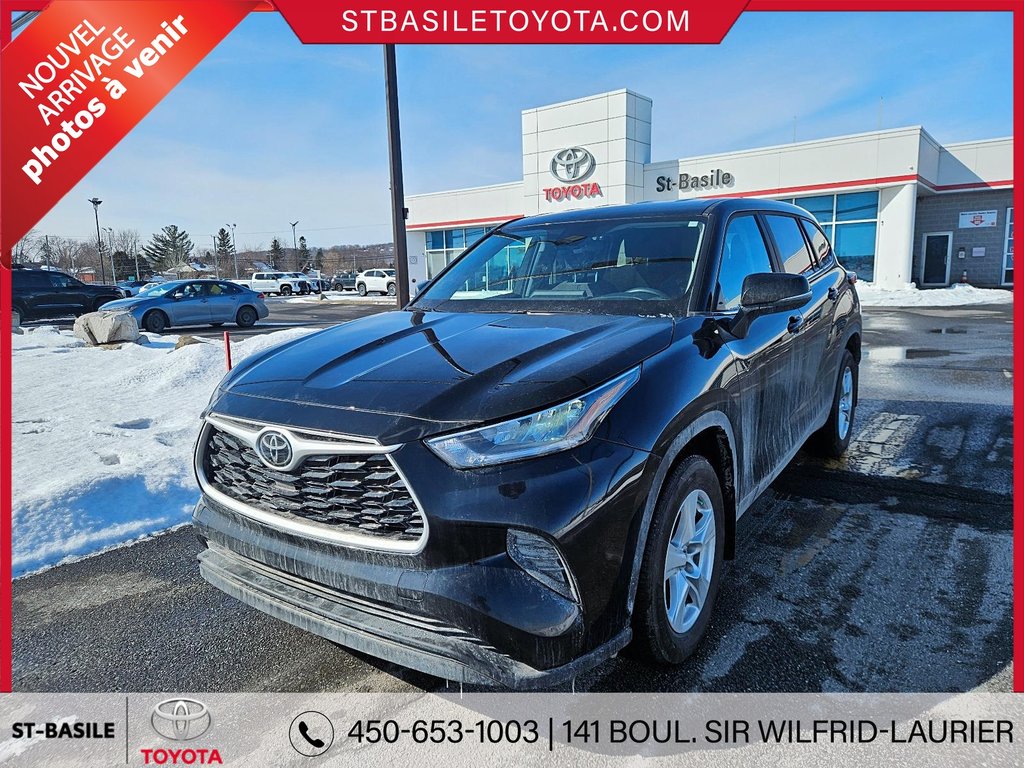 2023 Toyota Highlander LE AWD 8 PASS MAGS SIÈGES CHAUFFANTS APPLE ANDROID in Saint-Basile-Le-Grand, Quebec - 1 - w1024h768px