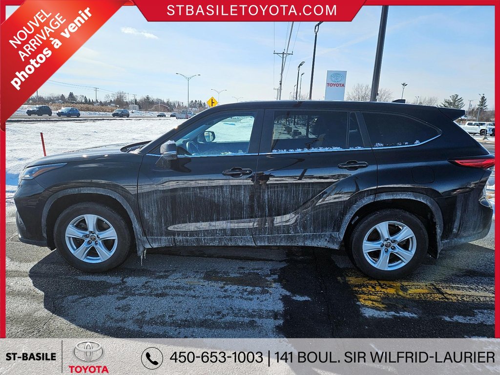 2023 Toyota Highlander LE AWD 8 PASS MAGS SIÈGES CHAUFFANTS APPLE ANDROID in Saint-Basile-Le-Grand, Quebec - 10 - w1024h768px