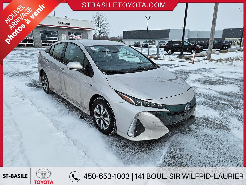 Toyota PRIUS PRIME HYBRID PLUG IN SIEGES/VOLANT CHAUFFANTS CAMERA GPS 2019 à Saint-Basile-Le-Grand, Québec - 3 - w1024h768px