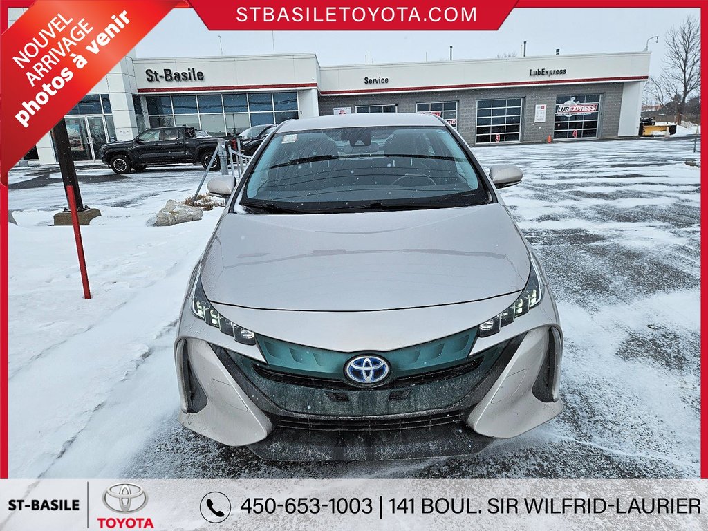 Toyota PRIUS PRIME HYBRID PLUG IN SIEGES/VOLANT CHAUFFANTS CAMERA GPS 2019 à Saint-Basile-Le-Grand, Québec - 2 - w1024h768px