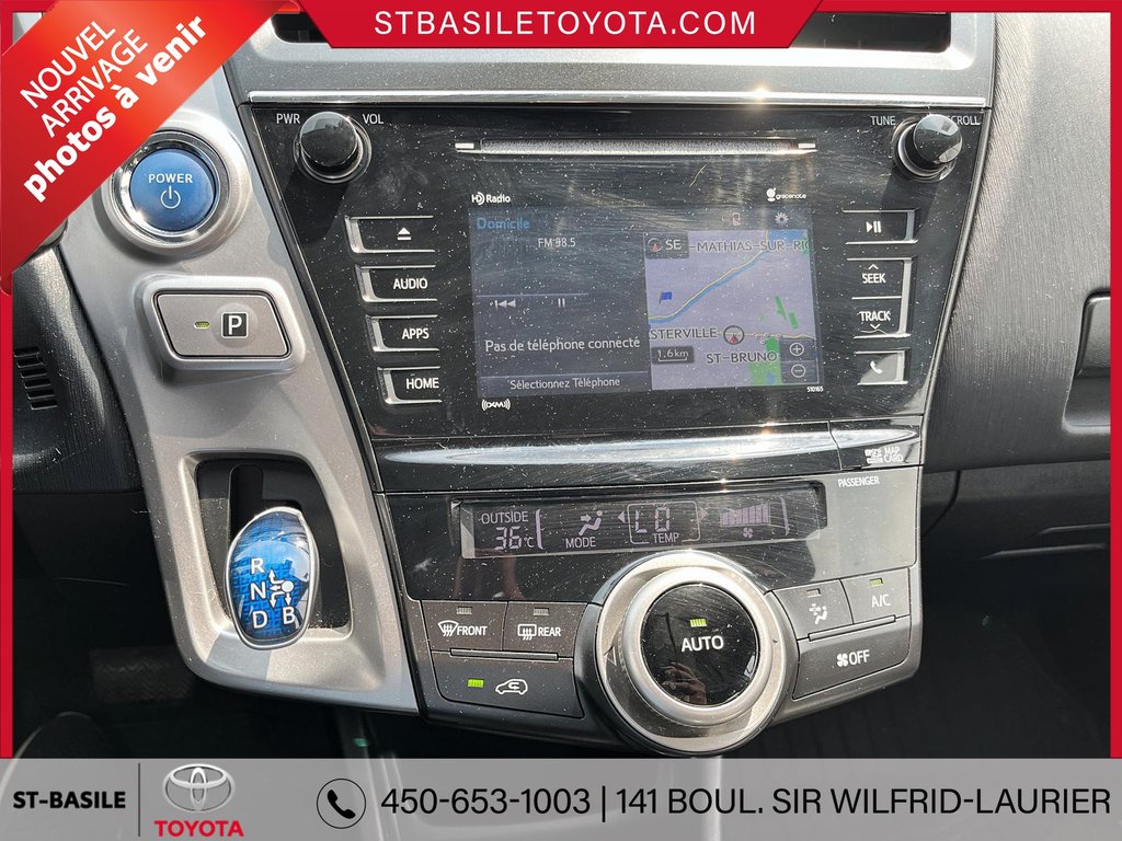 2017  Prius v TECKNOLOGY CUIR TOIT GPS CRUISE ADAPTATIF in Saint-Basile-Le-Grand, Quebec - 19 - w1024h768px