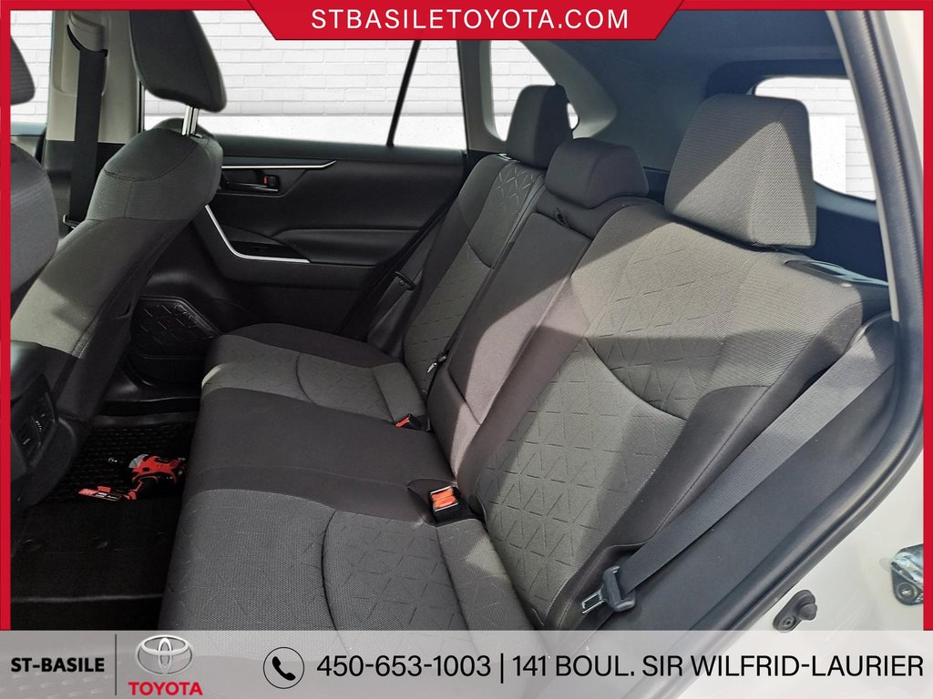 Toyota RAV4 Hybrid LE AWD SIEGES CHAUFFANT MAGS CAMERA DE RECUL 2022 à Saint-Basile-Le-Grand, Québec - 14 - w1024h768px