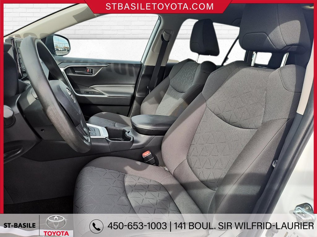 Toyota RAV4 Hybrid LE AWD SIEGES CHAUFFANT MAGS CAMERA DE RECUL 2022 à Saint-Basile-Le-Grand, Québec - 13 - w1024h768px